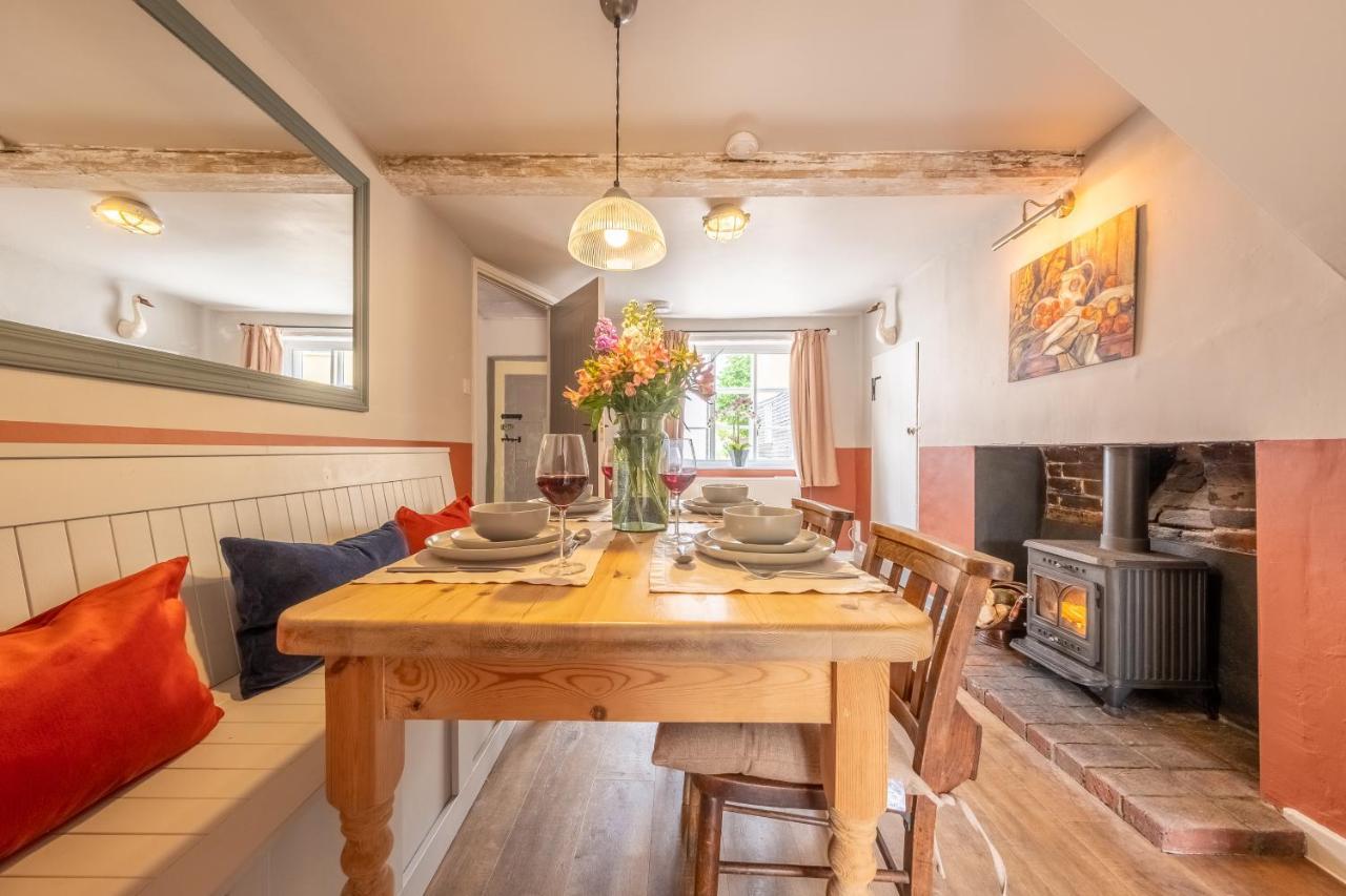 Heavenly 16Th Century Cottage In Pretty Rural Village - Swan'S Nest Boxford  Exterior photo