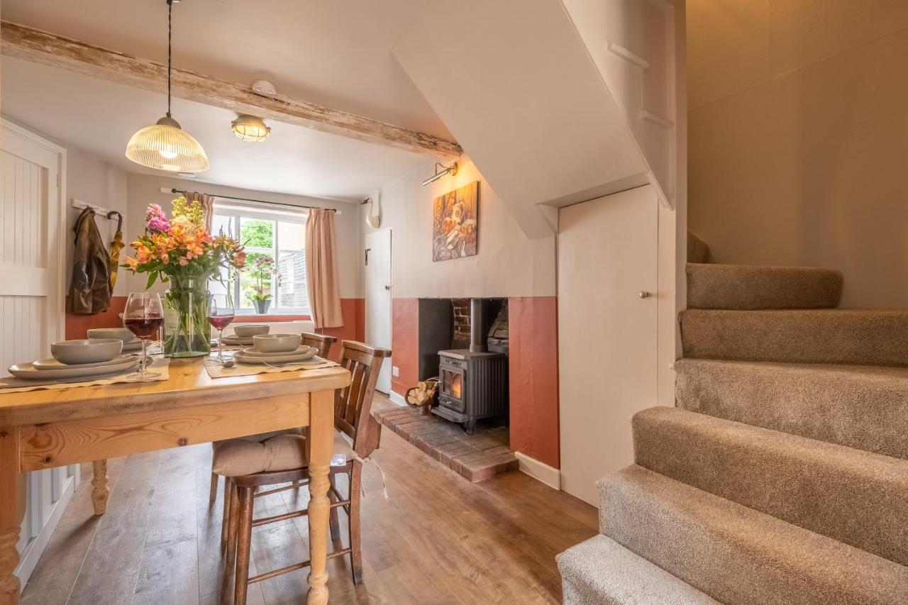 Heavenly 16Th Century Cottage In Pretty Rural Village - Swan'S Nest Boxford  Exterior photo